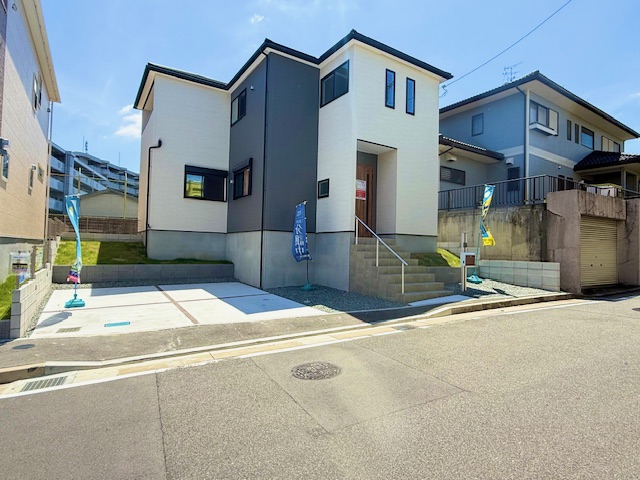 【愛知県の一戸建て】生駒郡第5三郷町立野南　2棟